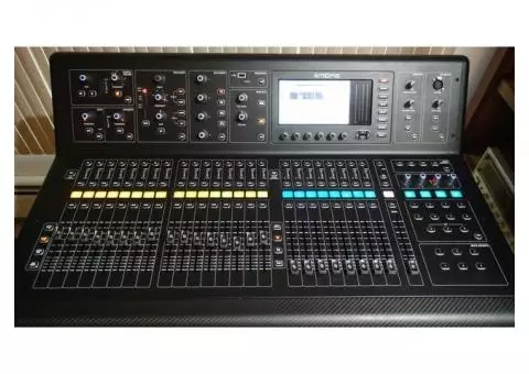 Midas M-32 Full size digital mixer