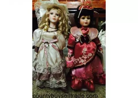 Porcelain dolls 15.00$ each mint condition