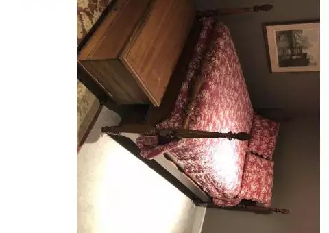 Antique Mahogany Guest Bedroom  Full Set